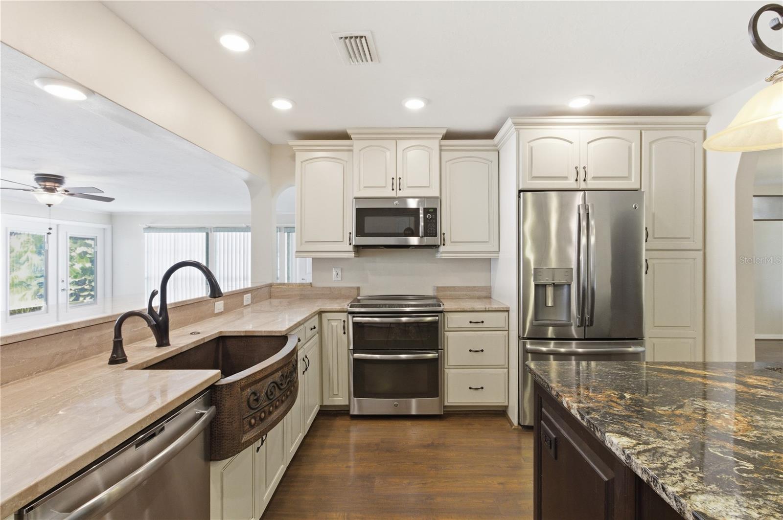 KENSINGTON PARK - Residential