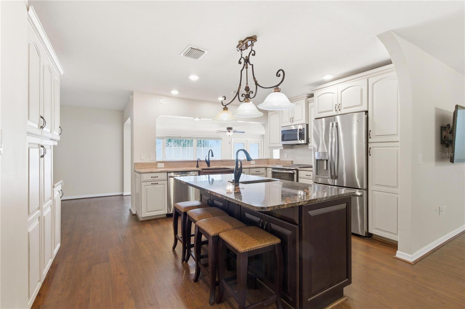 KENSINGTON PARK - Residential