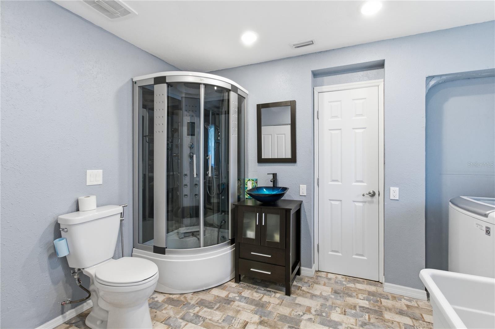 KENSINGTON PARK - Residential