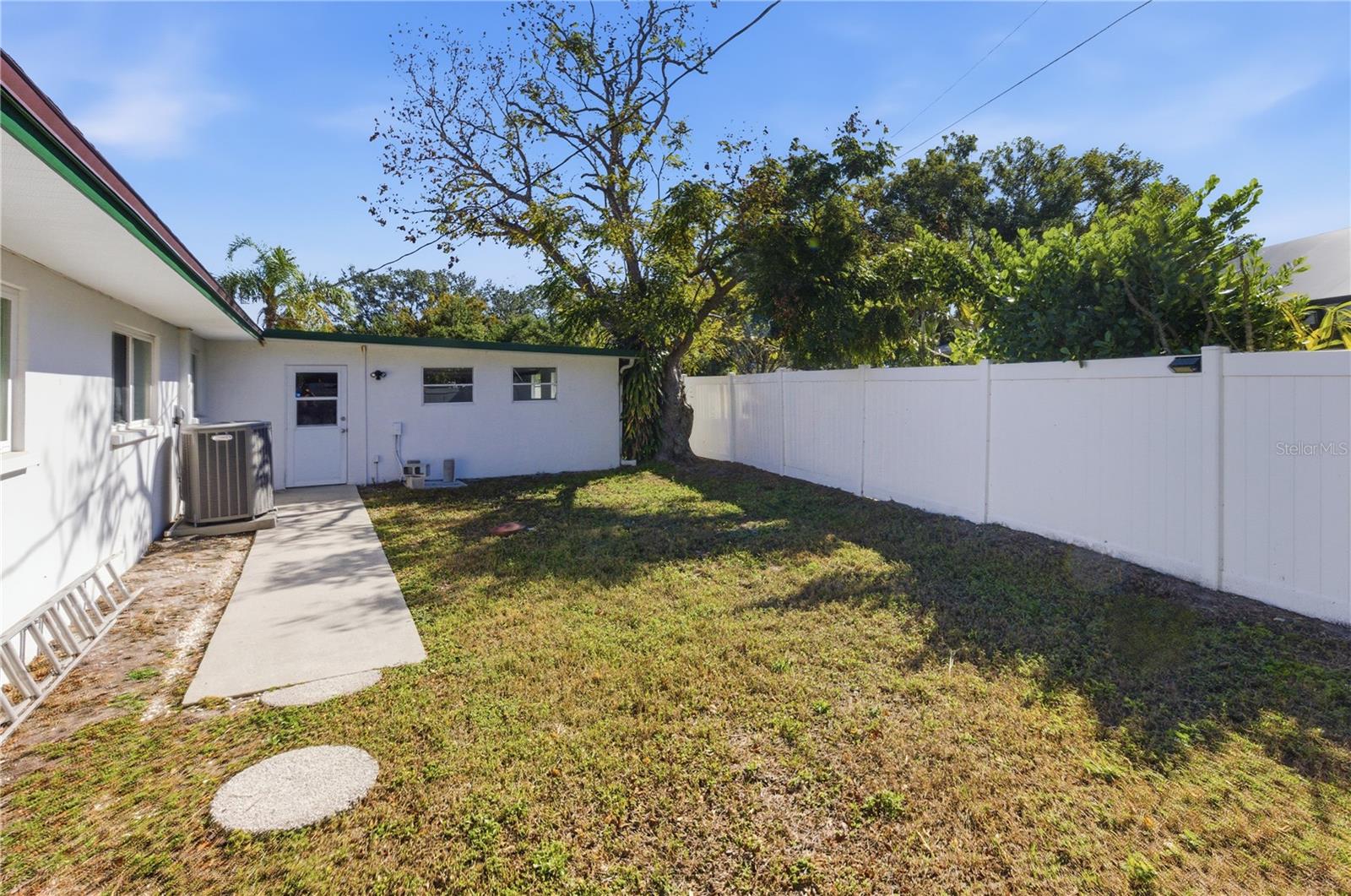 KENSINGTON PARK - Residential