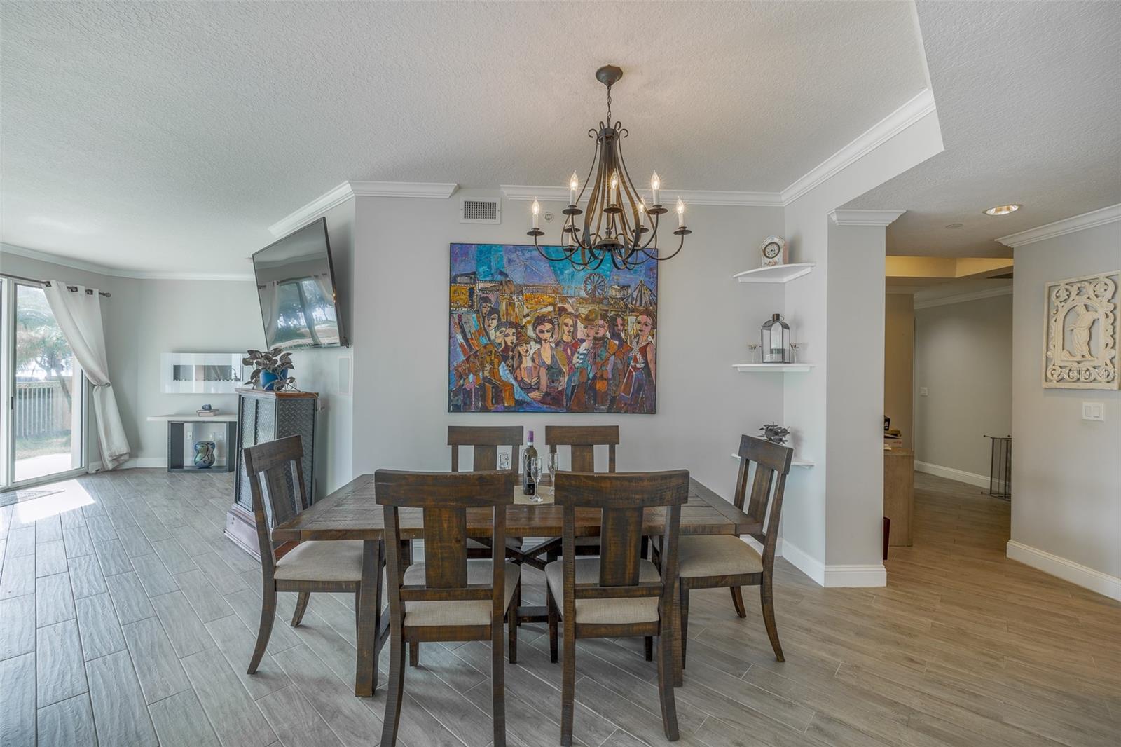 555 5TH AVENUE NE 183