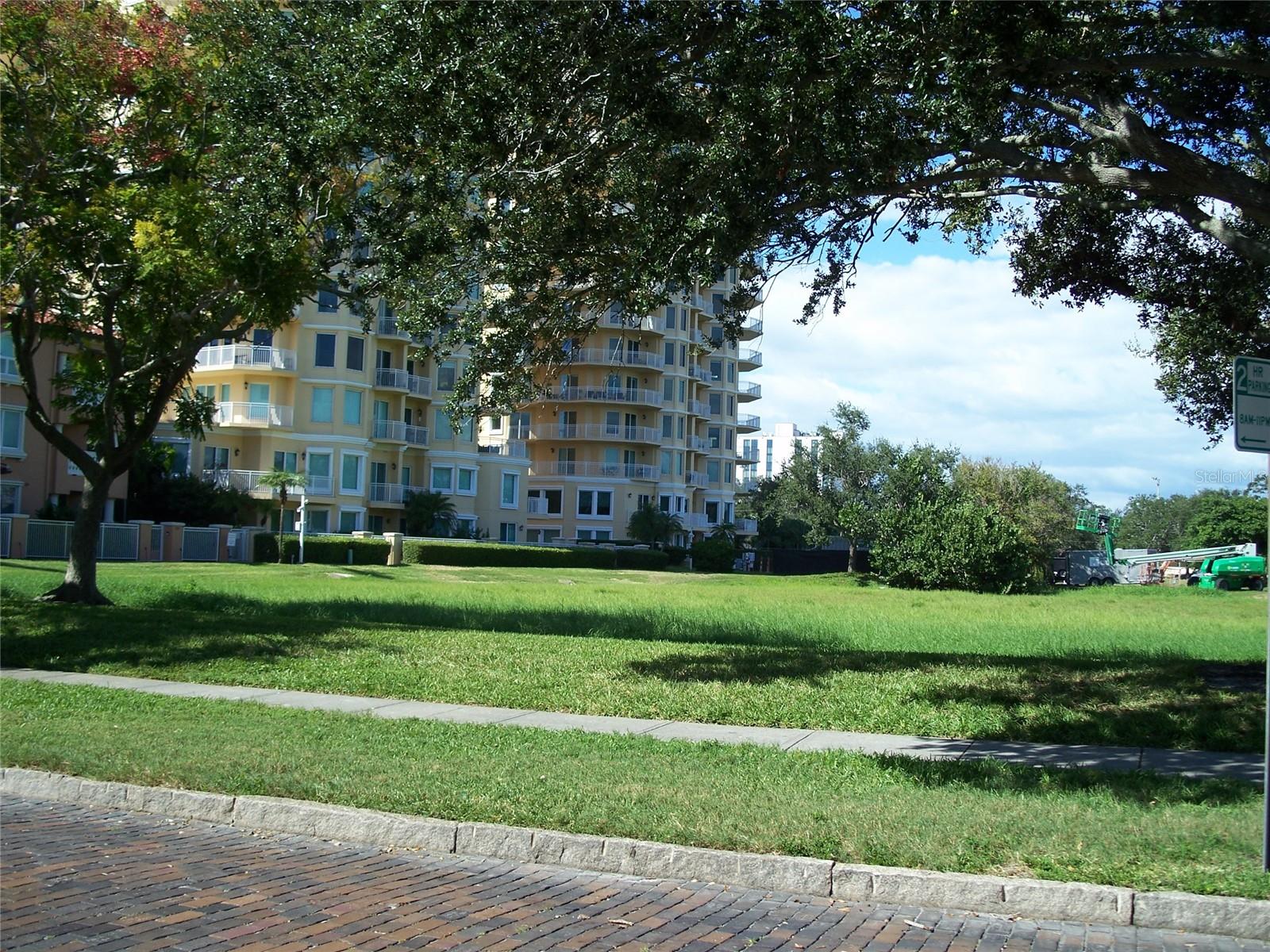 VINOY PLACE CONDO - Residential