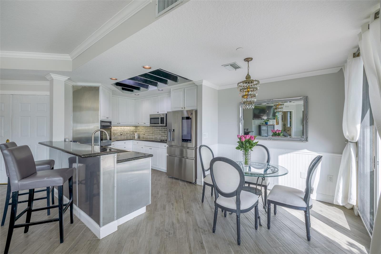 555 5TH AVENUE NE 183