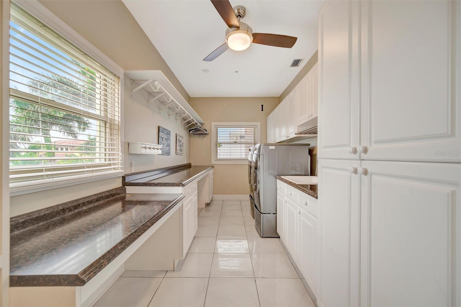 SLEEPY LAGOON PARK 2 - Residential Lease