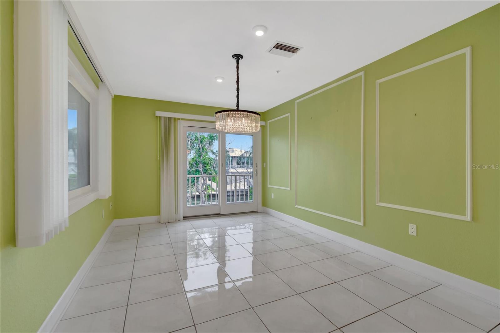 SLEEPY LAGOON PARK 2 - Residential Lease