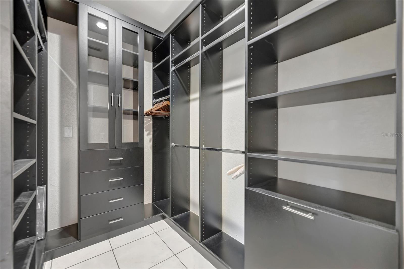 SLEEPY LAGOON PARK 2 - Residential Lease