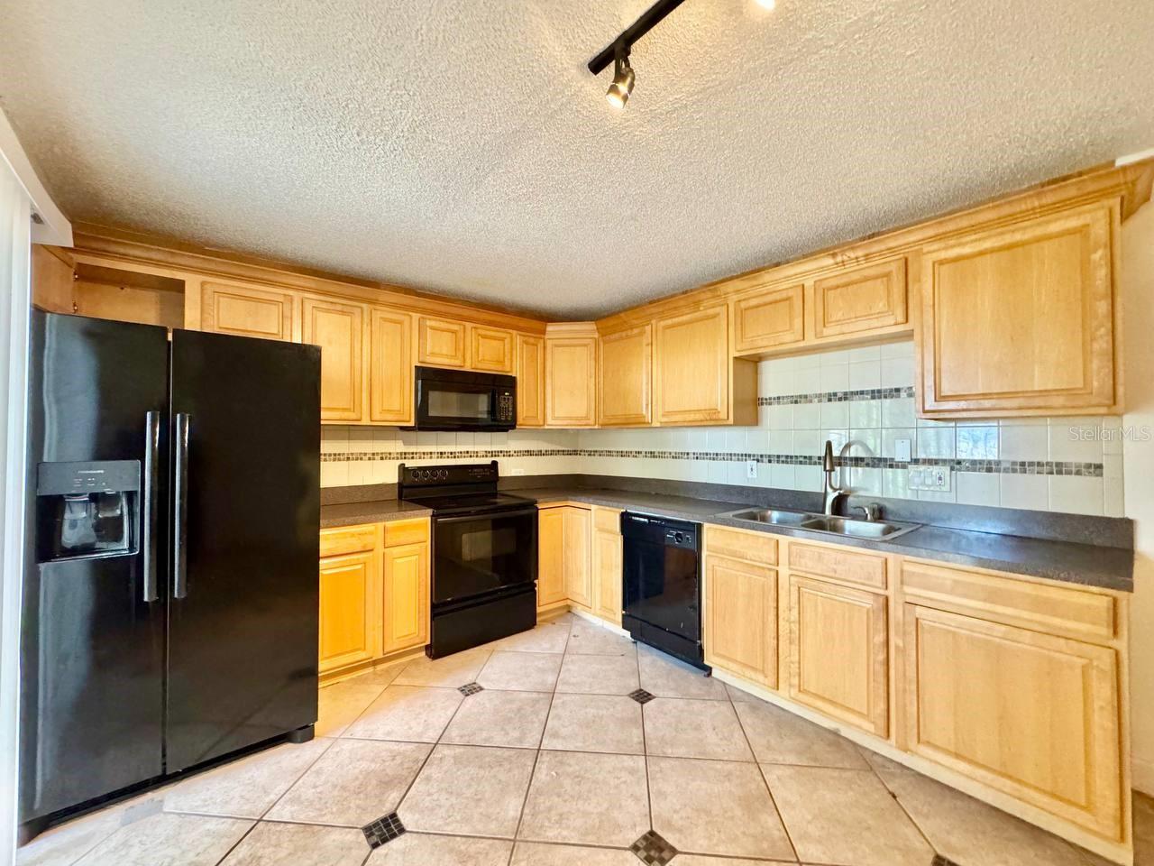 WEDGE WOOD OF PALM HARBOR - Residential Lease
