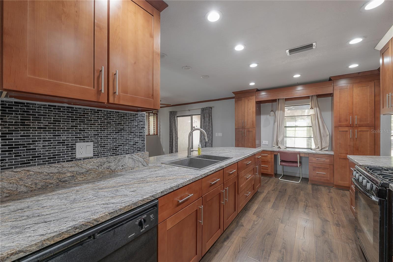 TEMPLE HILLS UNIT 1 - Residential