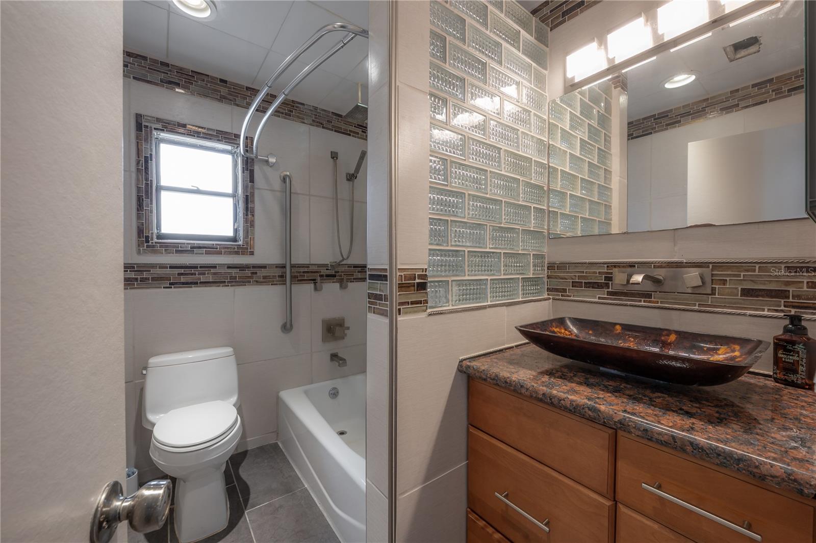 TEMPLE HILLS UNIT 1 - Residential