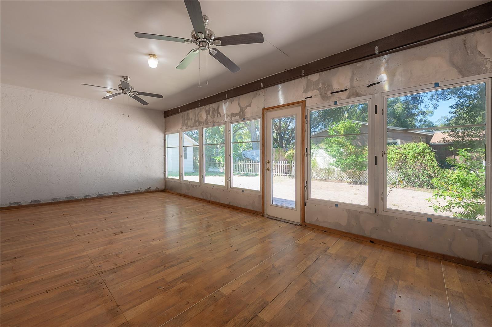 TEMPLE HILLS UNIT 1 - Residential