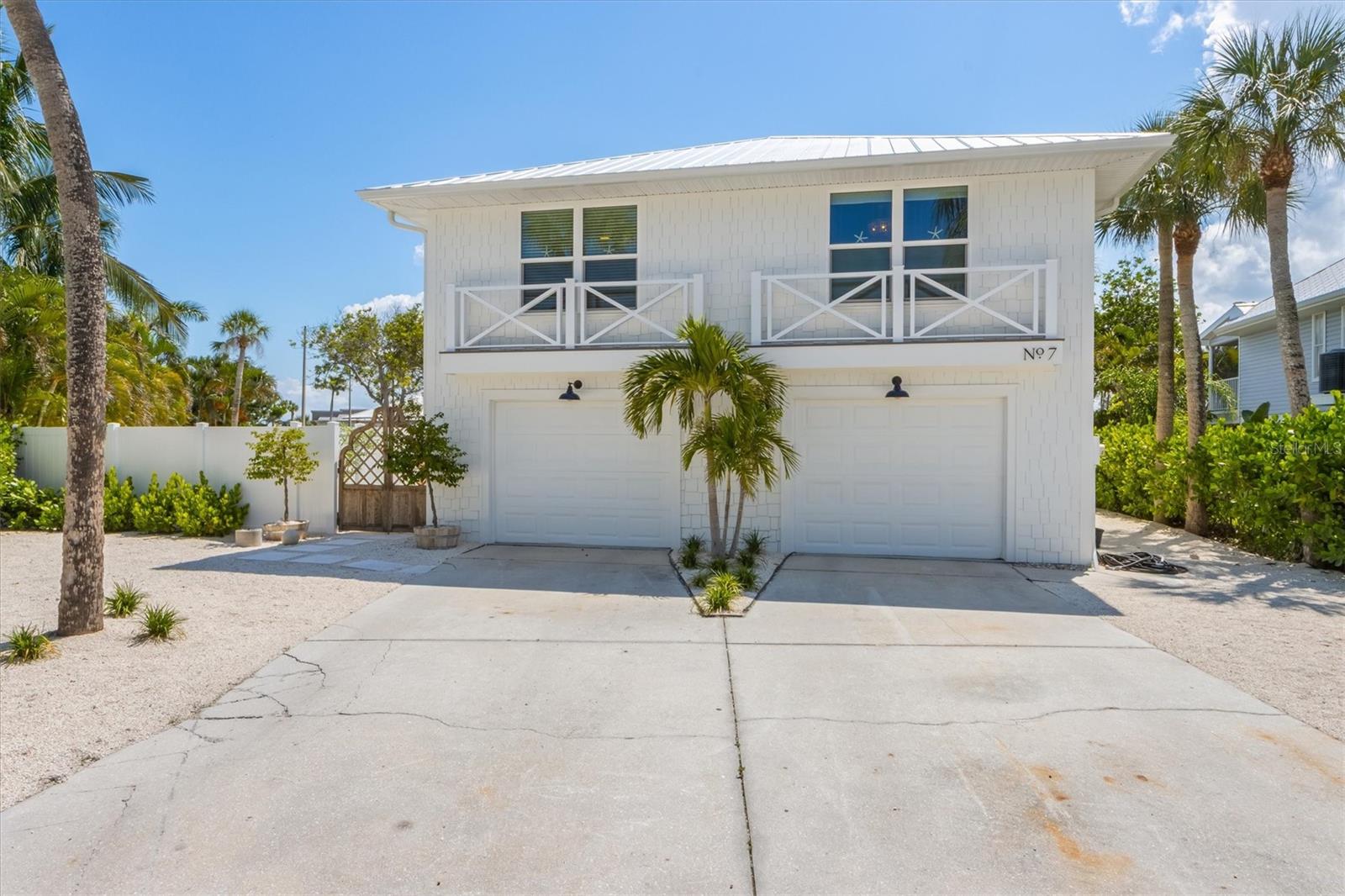 7 PALM HARBOR DRIVE