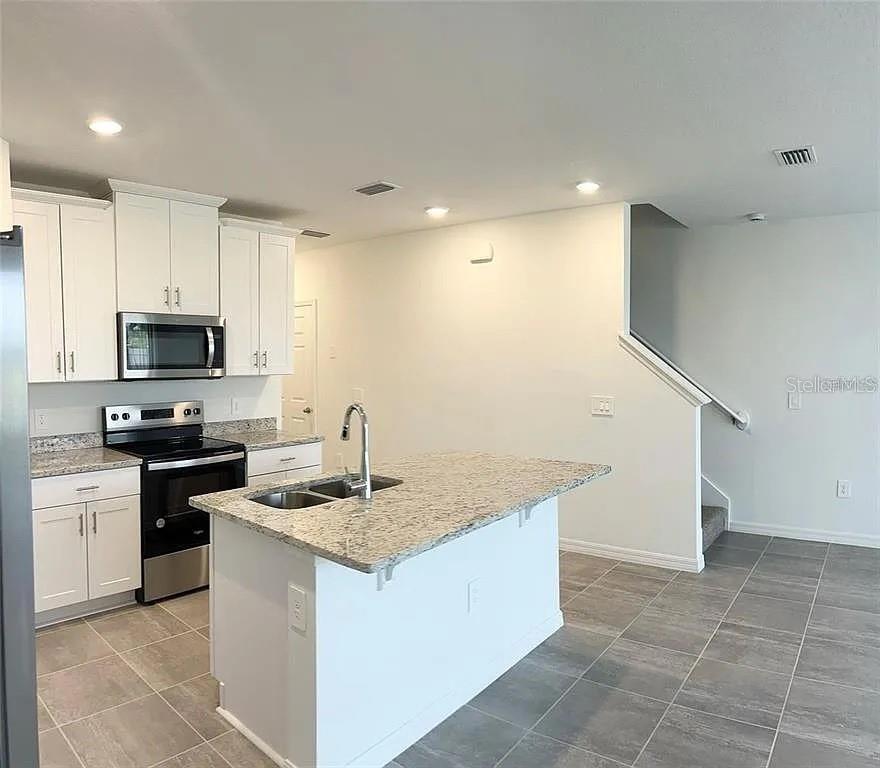 HAMLIN RIDGE - Residential Lease