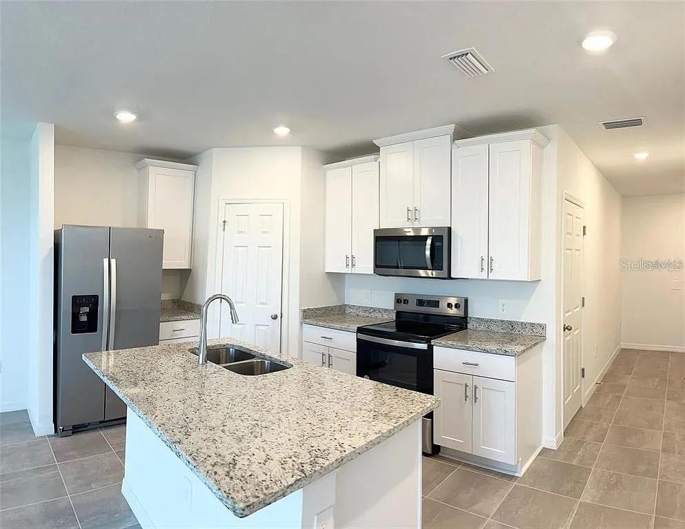 HAMLIN RIDGE - Residential Lease