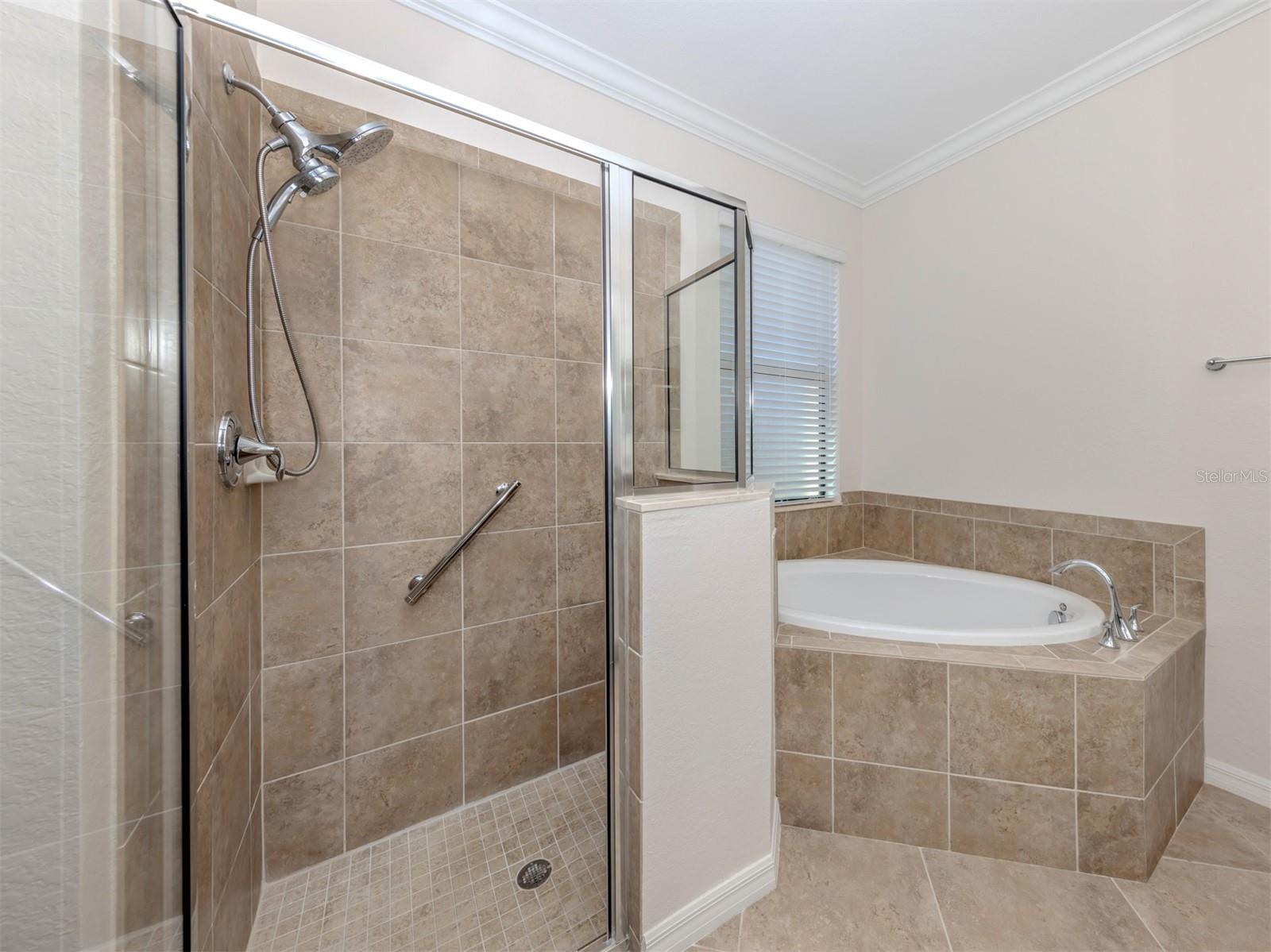 GRAN PARADISO PH 1 - Residential