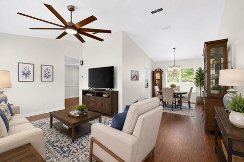 Tiny photo for 10668 SW 85th Terrace, Ocala, FL 34481 (MLS # OM724491)