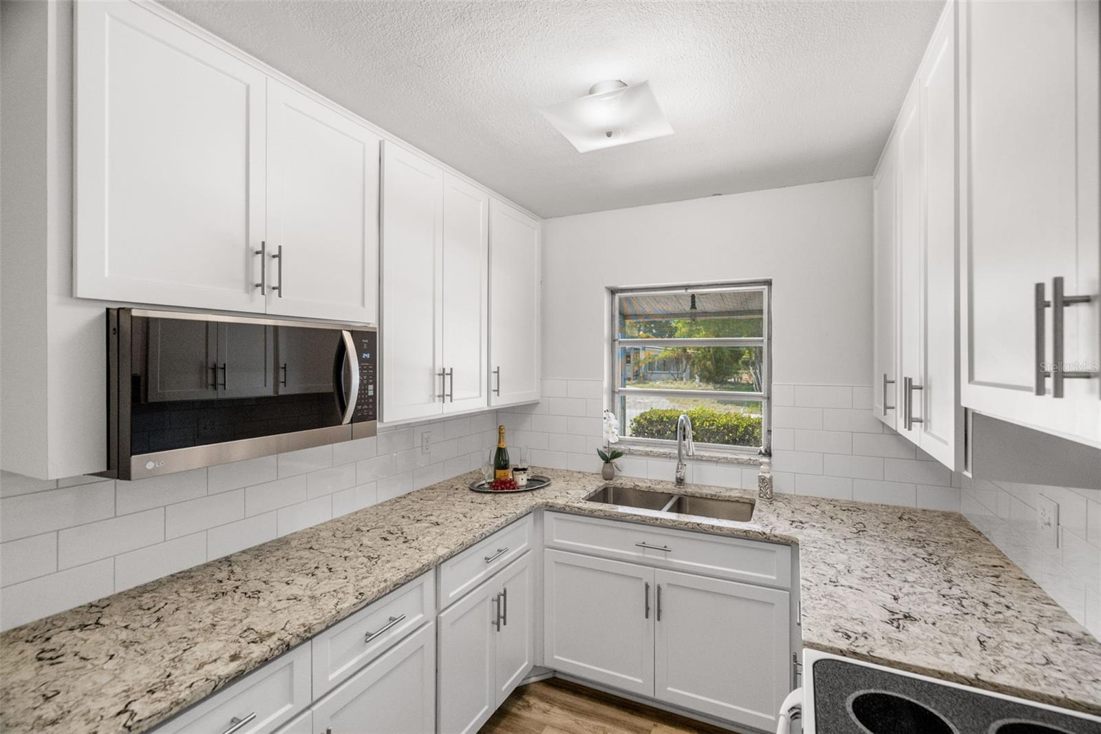 SIRMONS ORANGE BLOSSOM HEIGHTS - Residential