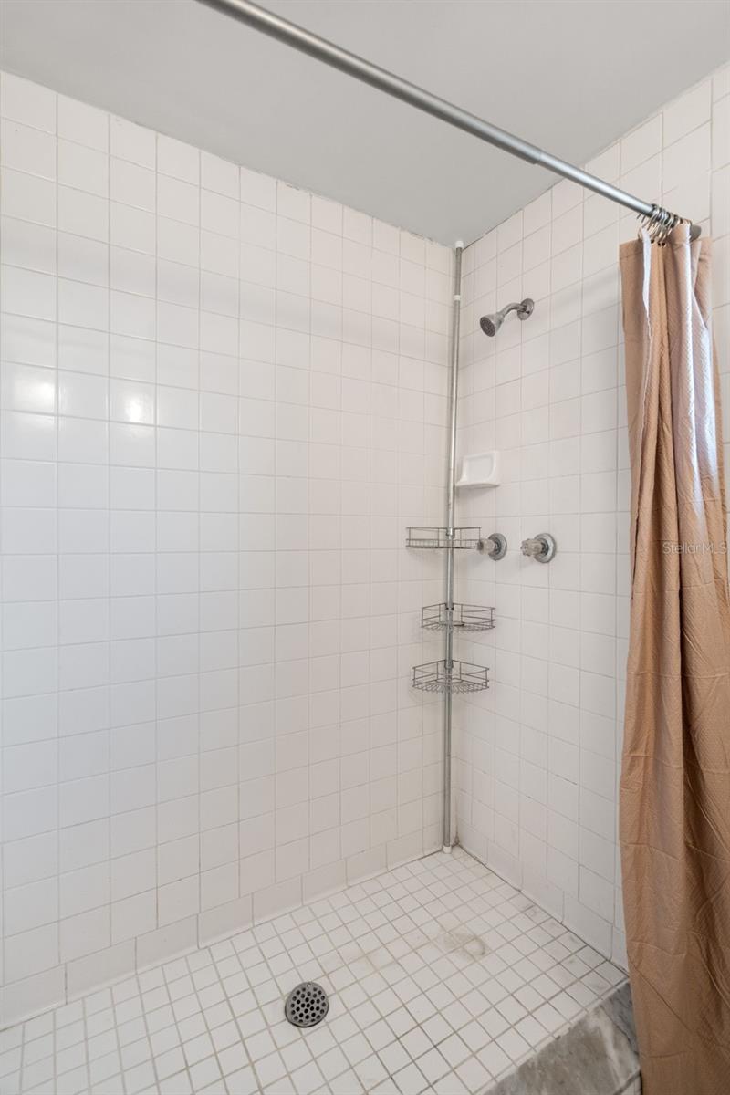 SIRMONS ORANGE BLOSSOM HEIGHTS - Residential