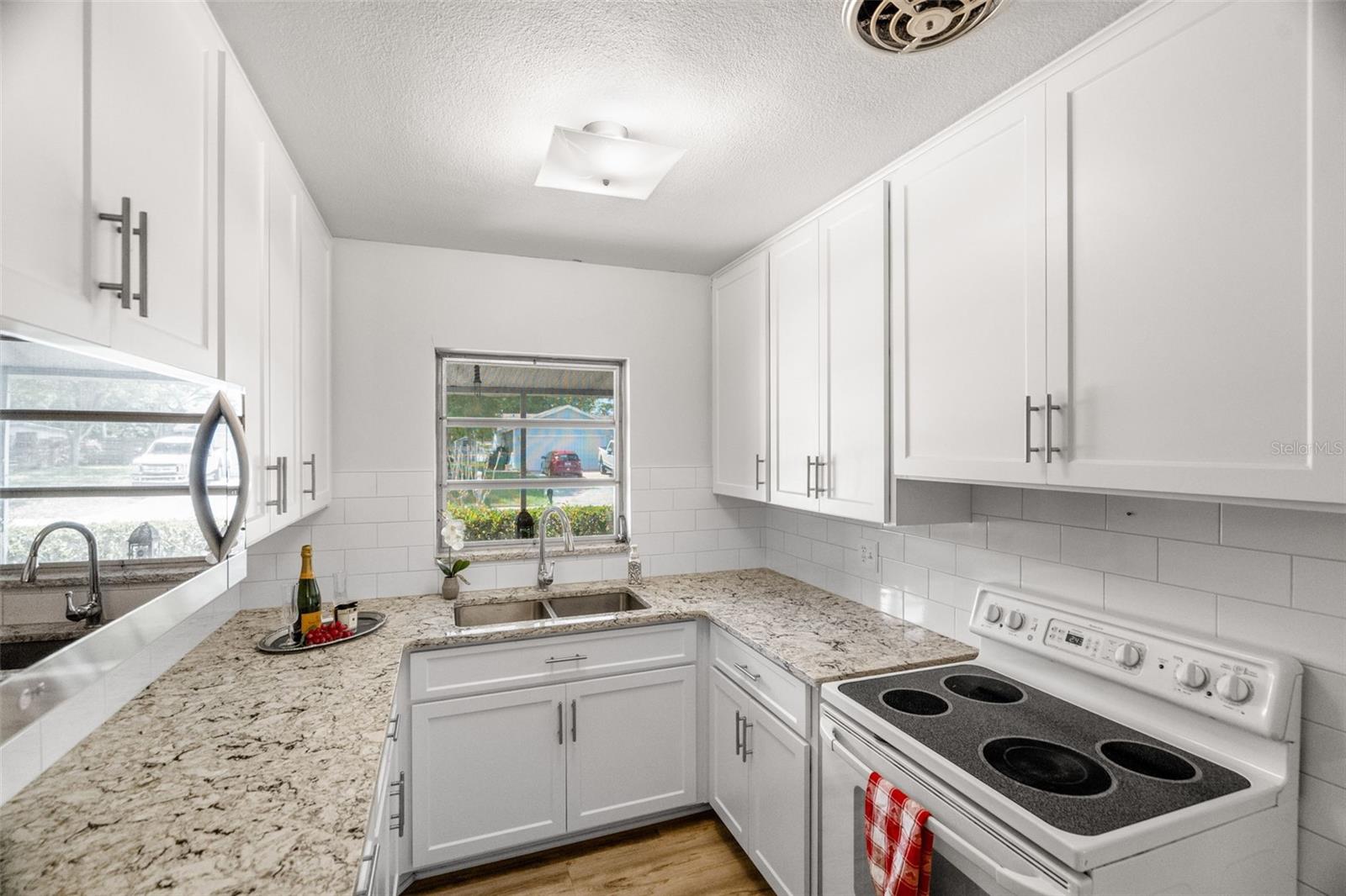 SIRMONS ORANGE BLOSSOM HEIGHTS - Residential