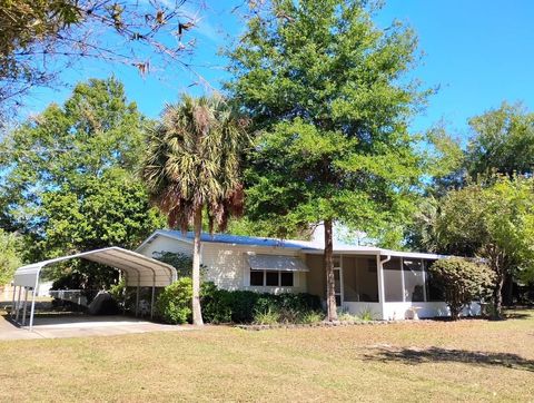 Photo of 1569 NW 109th Avenue, Ocala, FL 34482 (MLS # OM724084)