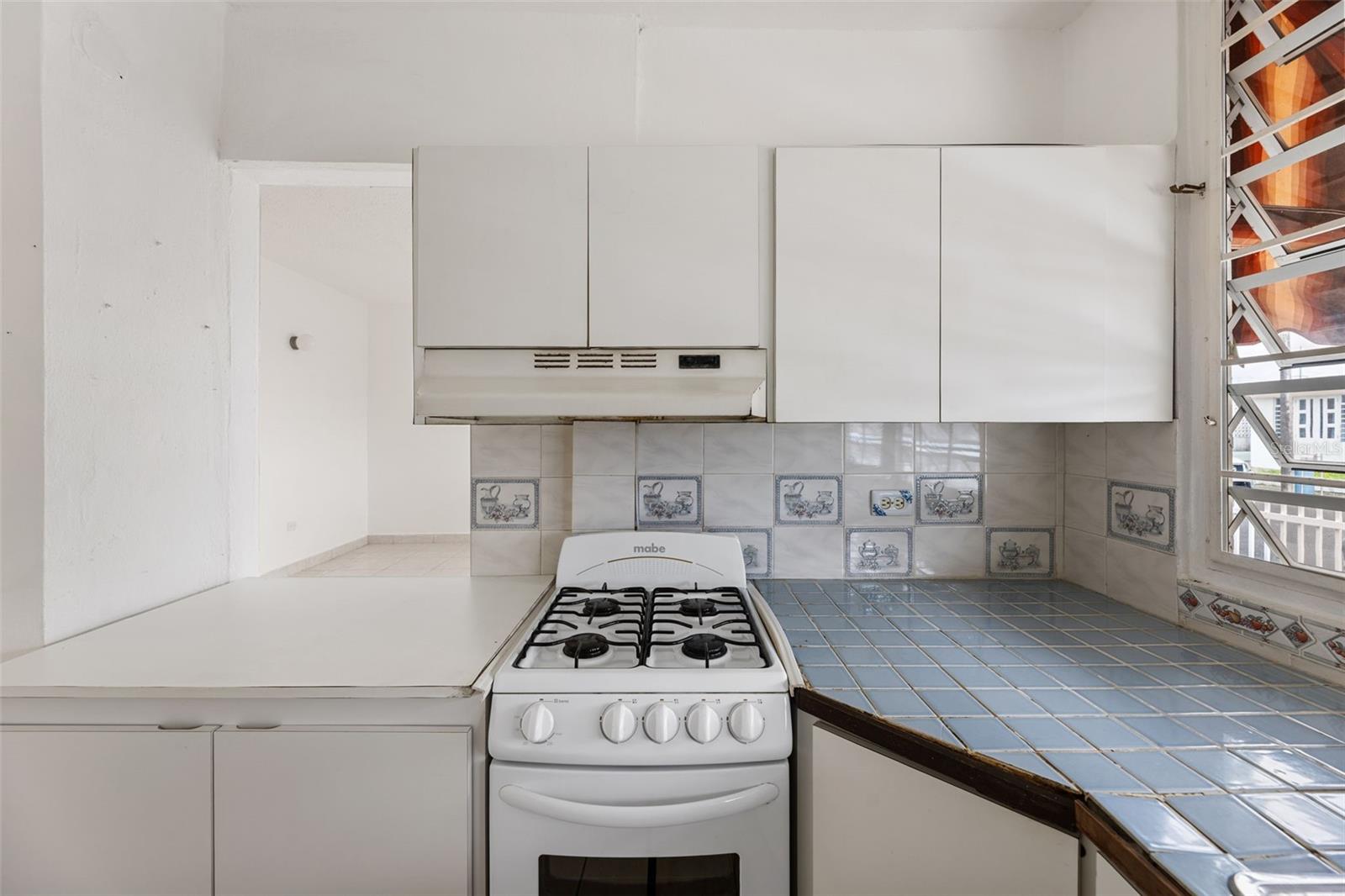 COUNTRY CLUB - Residential