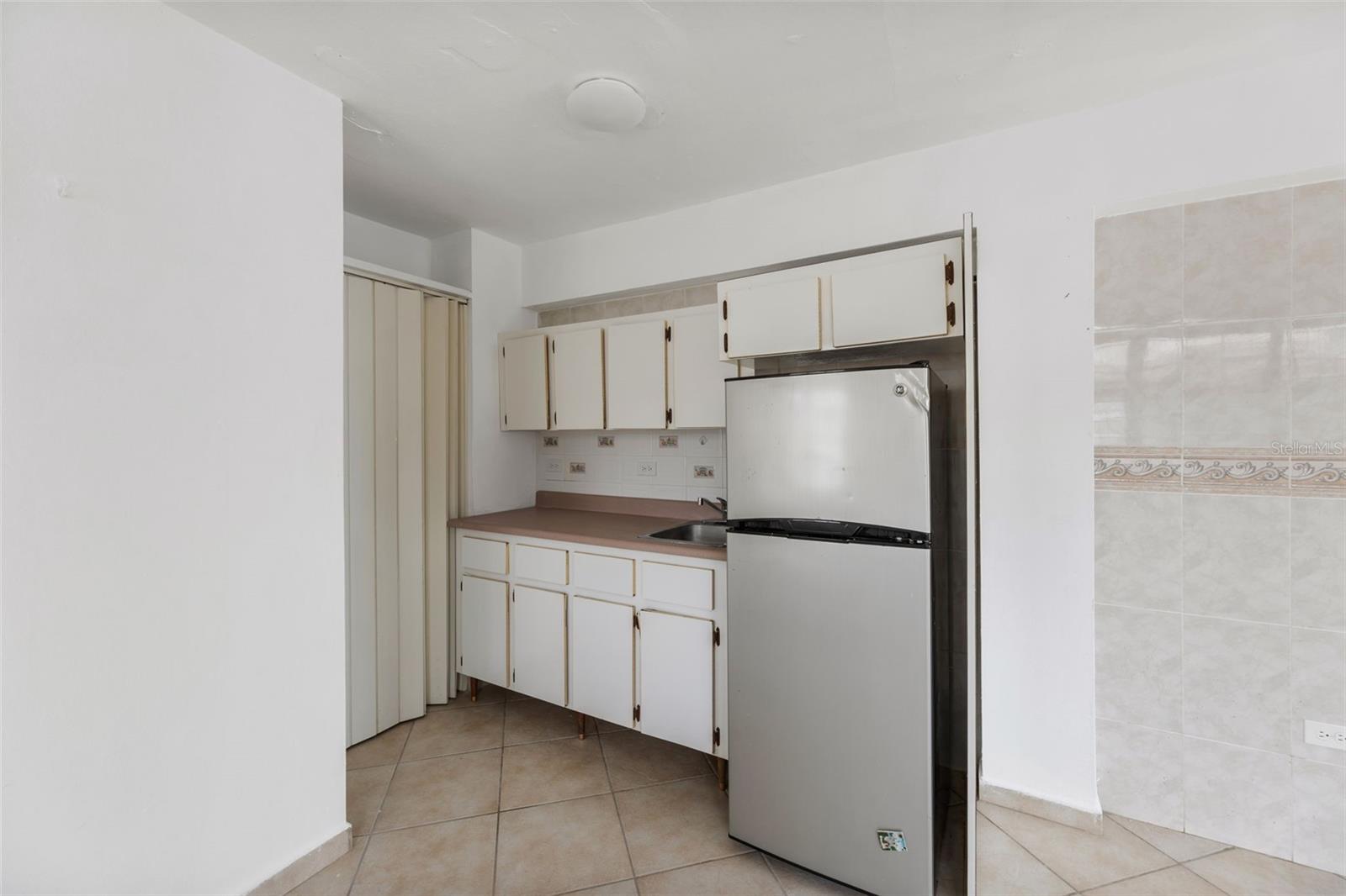 COUNTRY CLUB - Residential