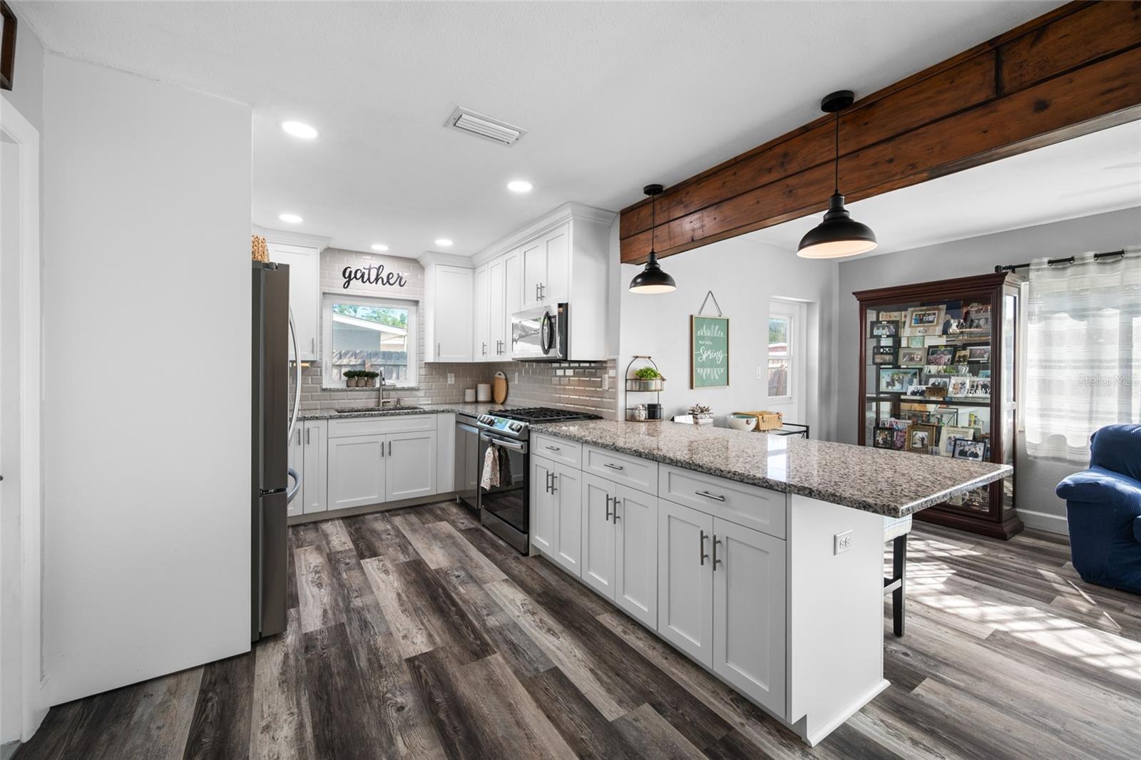 CROSS BAYOU ESTATES - Residential