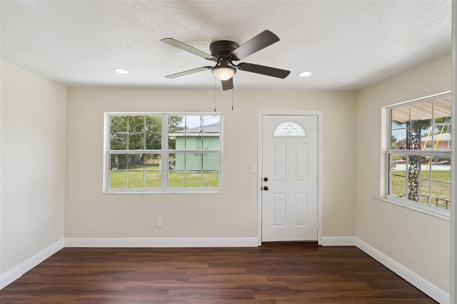 VALENCIA HILLS SUB - Residential