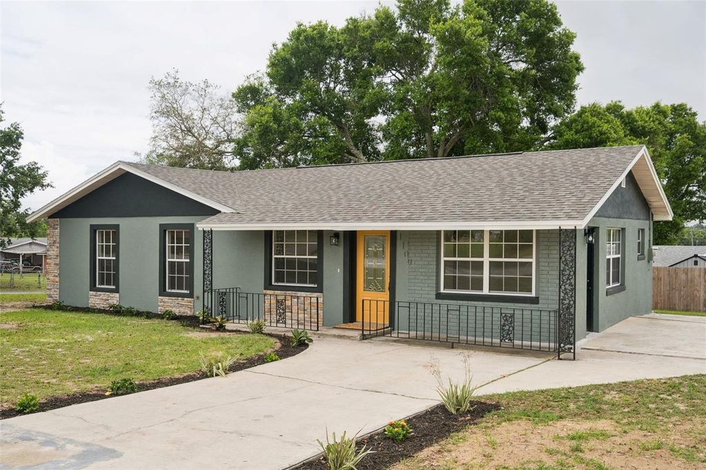 Photo of 1109 Valencia Avenue, Haines City, FL 33844 (MLS # O6398276)