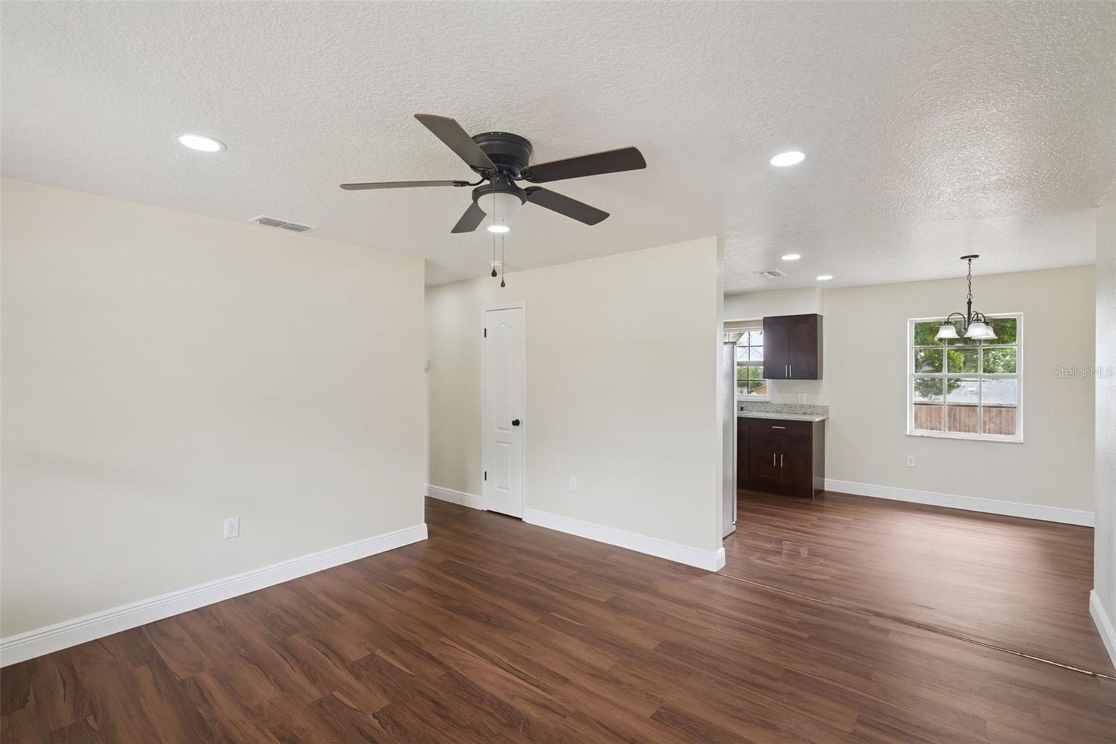 VALENCIA HILLS SUB - Residential