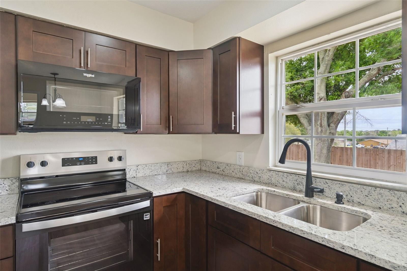 VALENCIA HILLS SUB - Residential