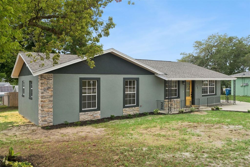 Photo of 1109 Valencia Avenue, Haines City, FL 33844 (MLS # O6398276)