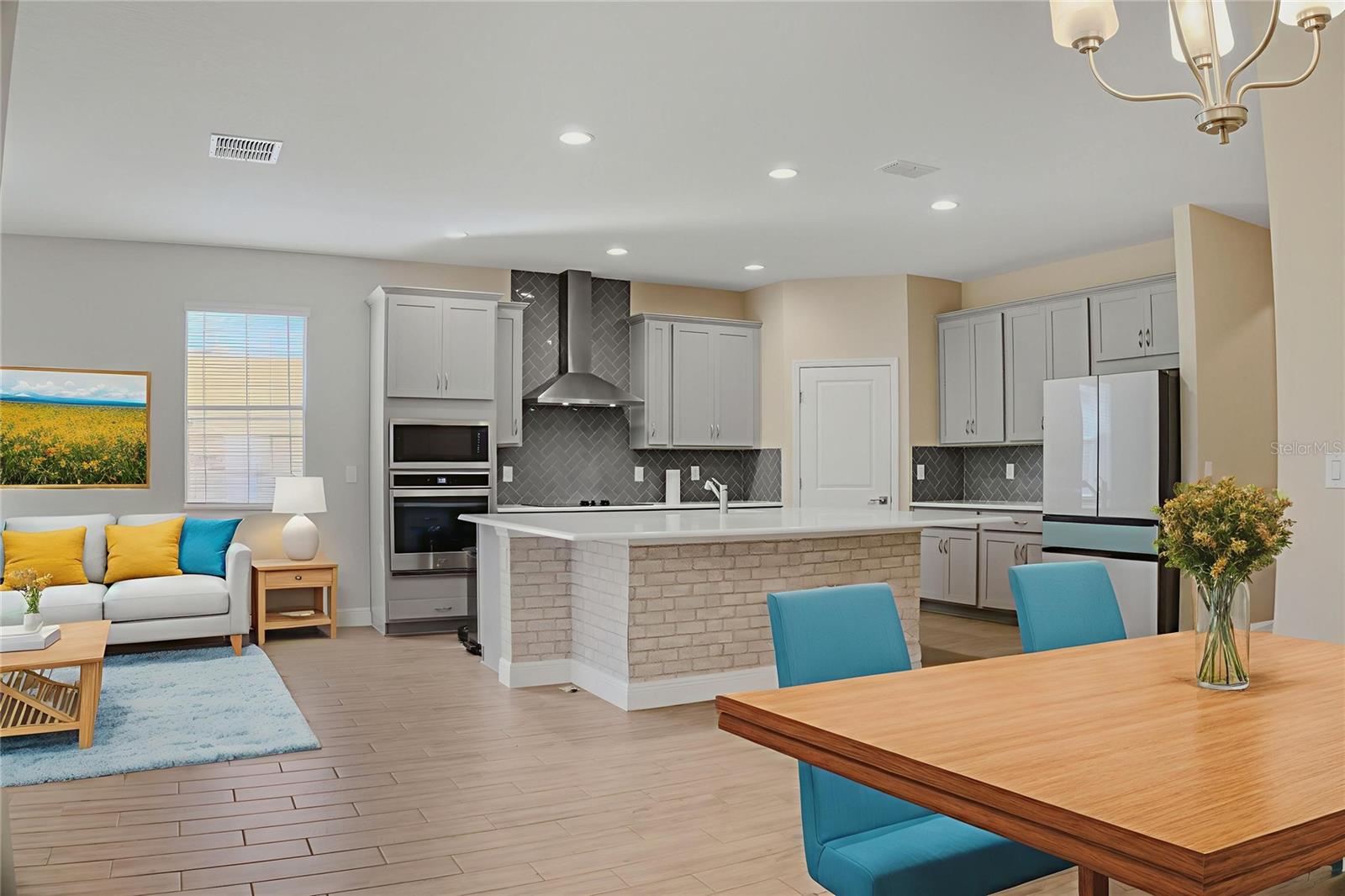 14773 MILFOIL AVENUE