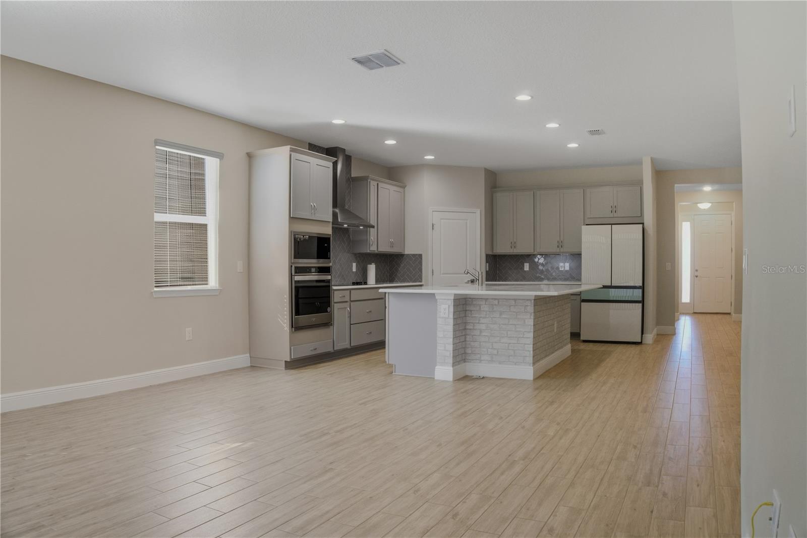 14773 MILFOIL AVENUE