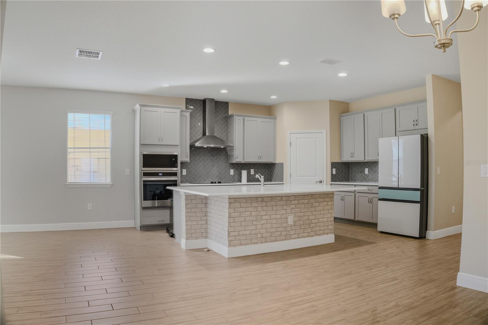 14773 MILFOIL AVENUE