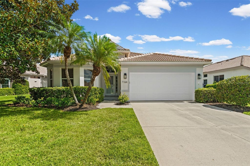 Photo of 7164 Drewrys Bluff, Bradenton, FL 34203 (MLS # A4710445)