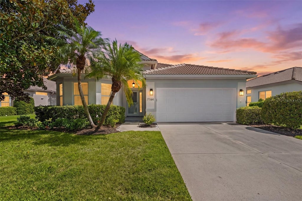 Photo of 7164 Drewrys Bluff, Bradenton, FL 34203 (MLS # A4710445)
