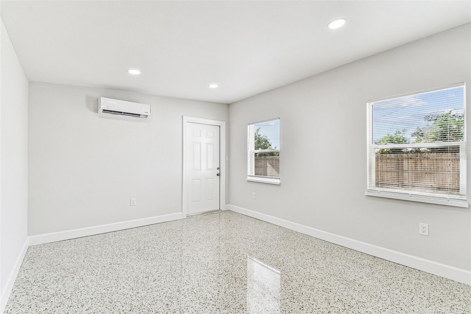 WHITES REP - Residential