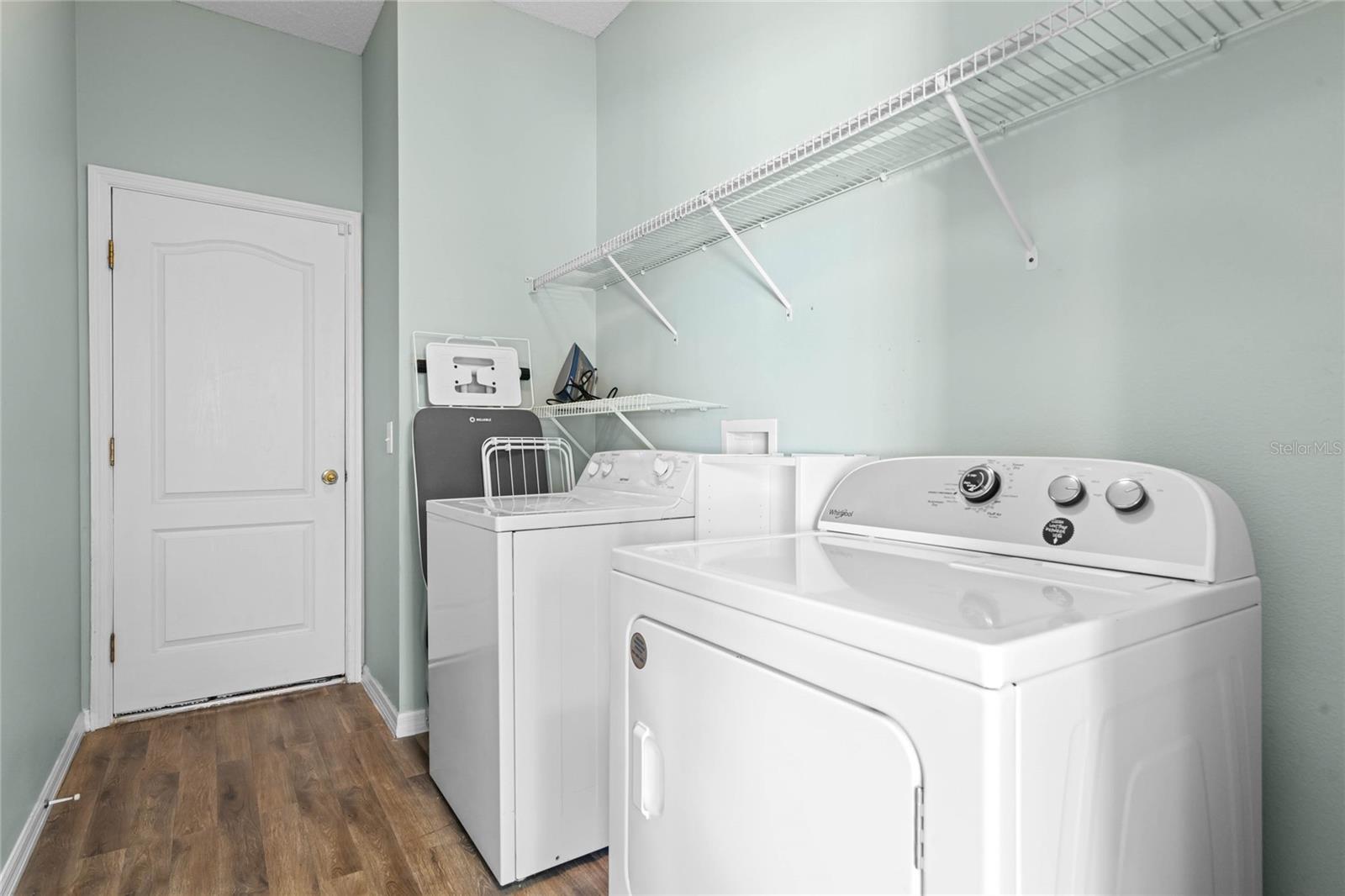 FOUR CORNERS PH 01 - Residential Lease