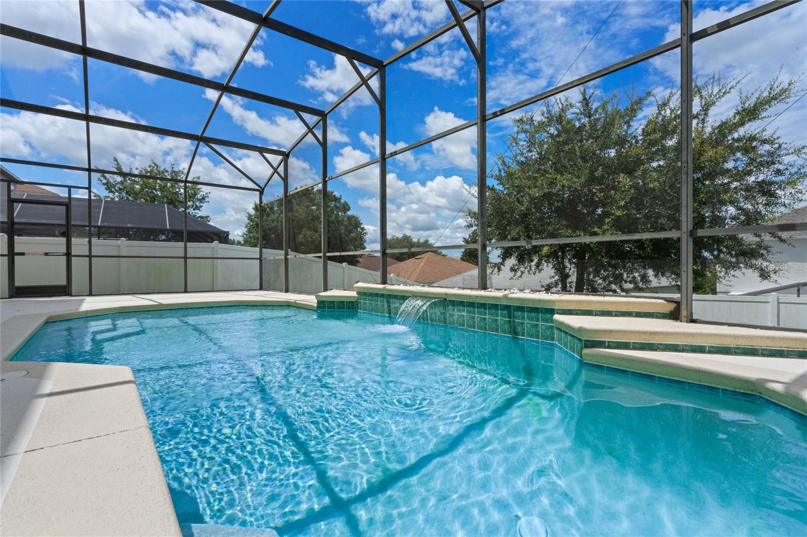 FOUR CORNERS PH 01 - Residential Lease