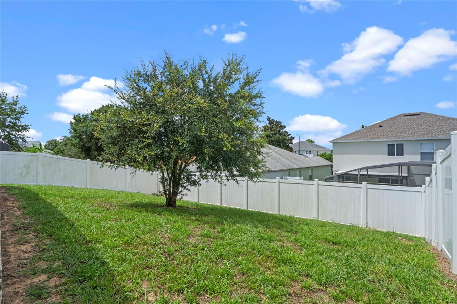 FOUR CORNERS PH 01 - Residential Lease