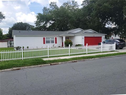 A home in LAKELAND