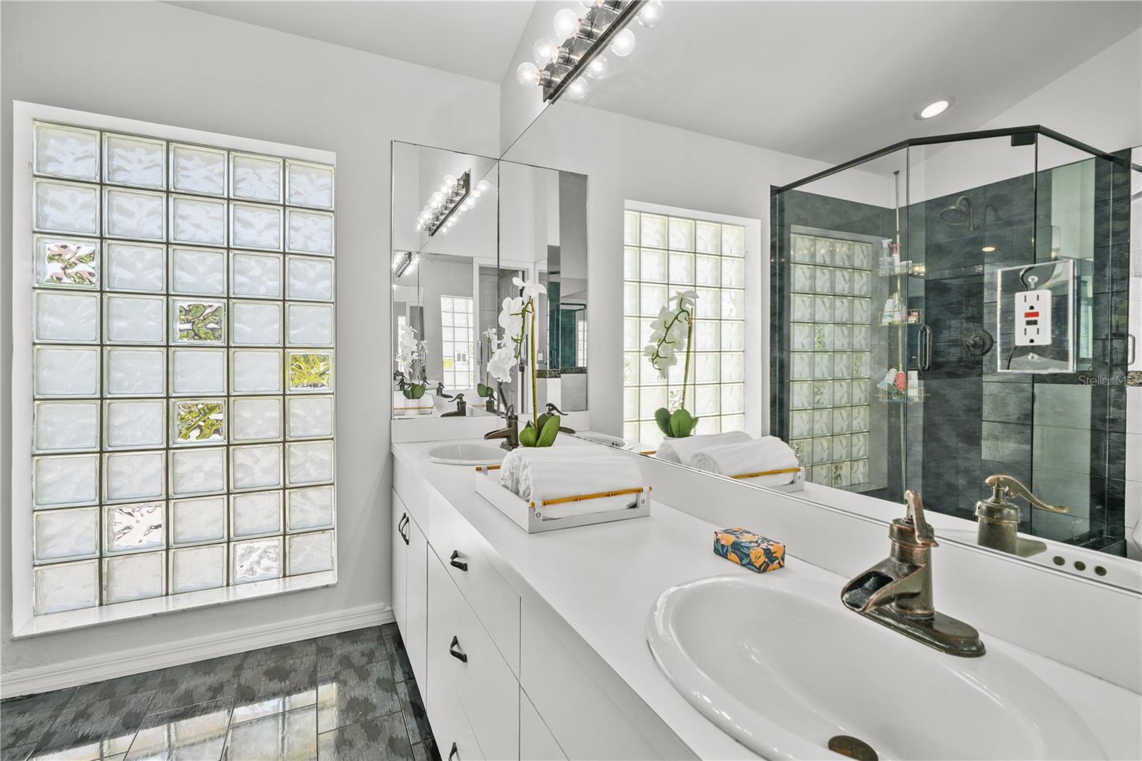 BAYSHORE ESTATES 2 - Residential