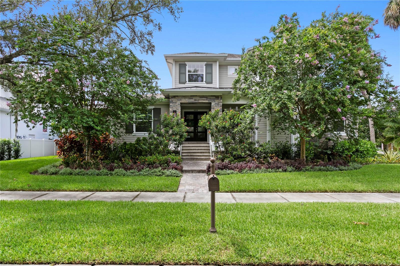 5016 W EVELYN DRIVE