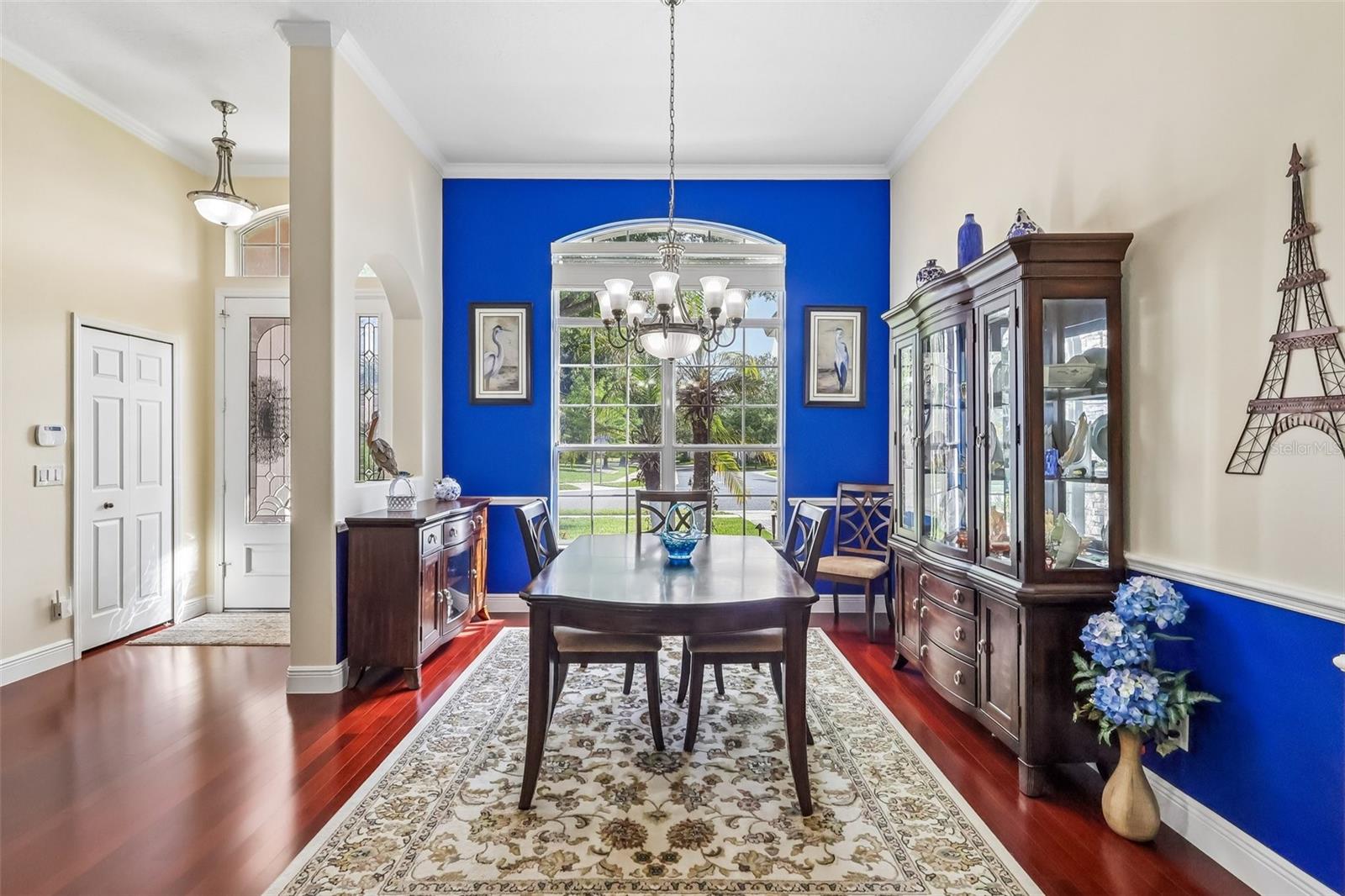 115 W BLUE WATER EDGE DRIVE