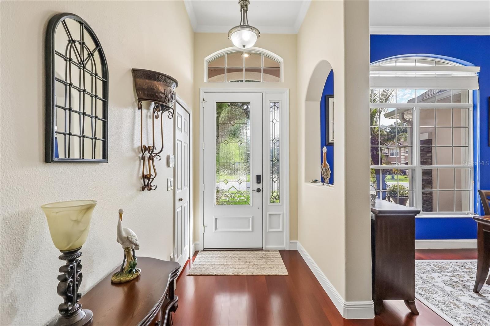 115 W BLUE WATER EDGE DRIVE