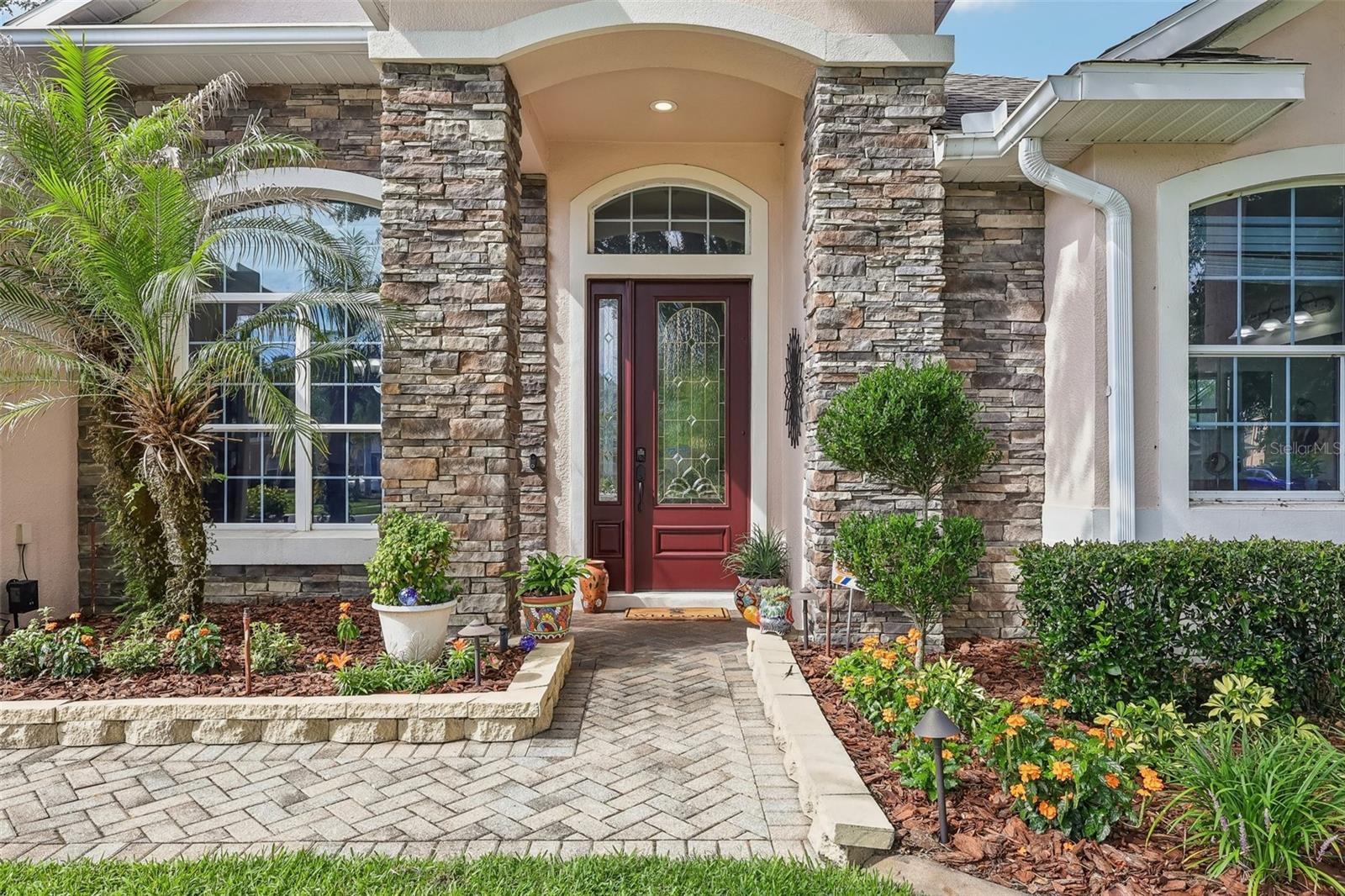 115 W BLUE WATER EDGE DRIVE