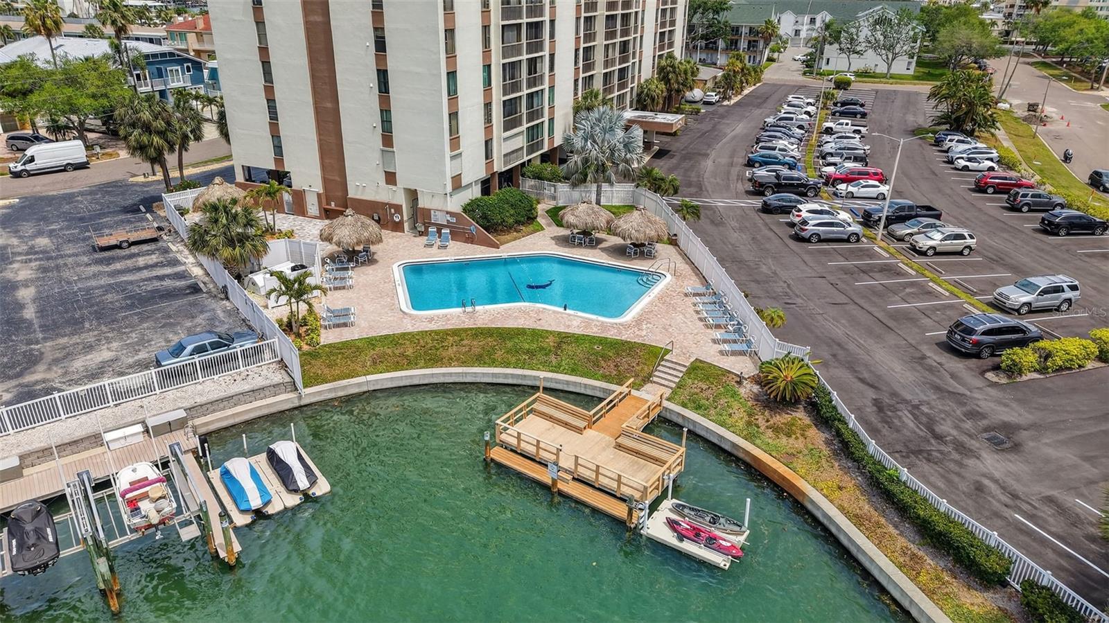 DOLPHIN COVE CLEARWATER - Residential