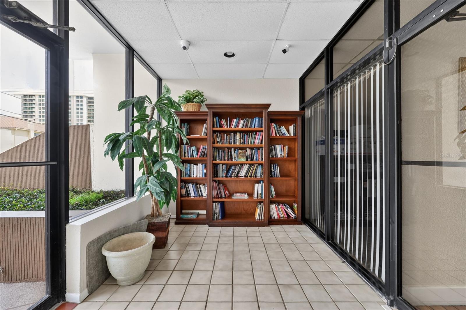 DOLPHIN COVE CLEARWATER - Residential