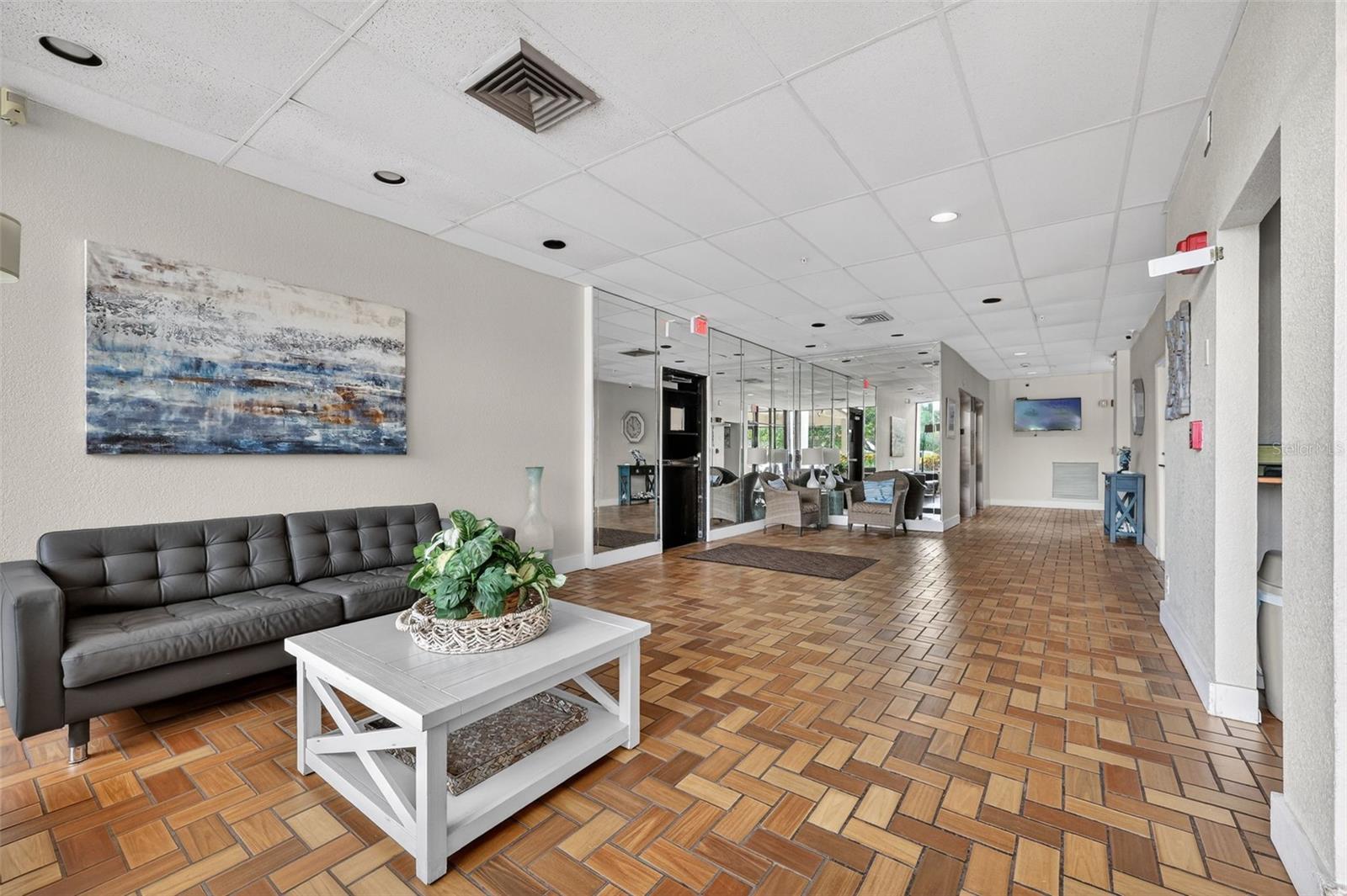 DOLPHIN COVE CLEARWATER - Residential