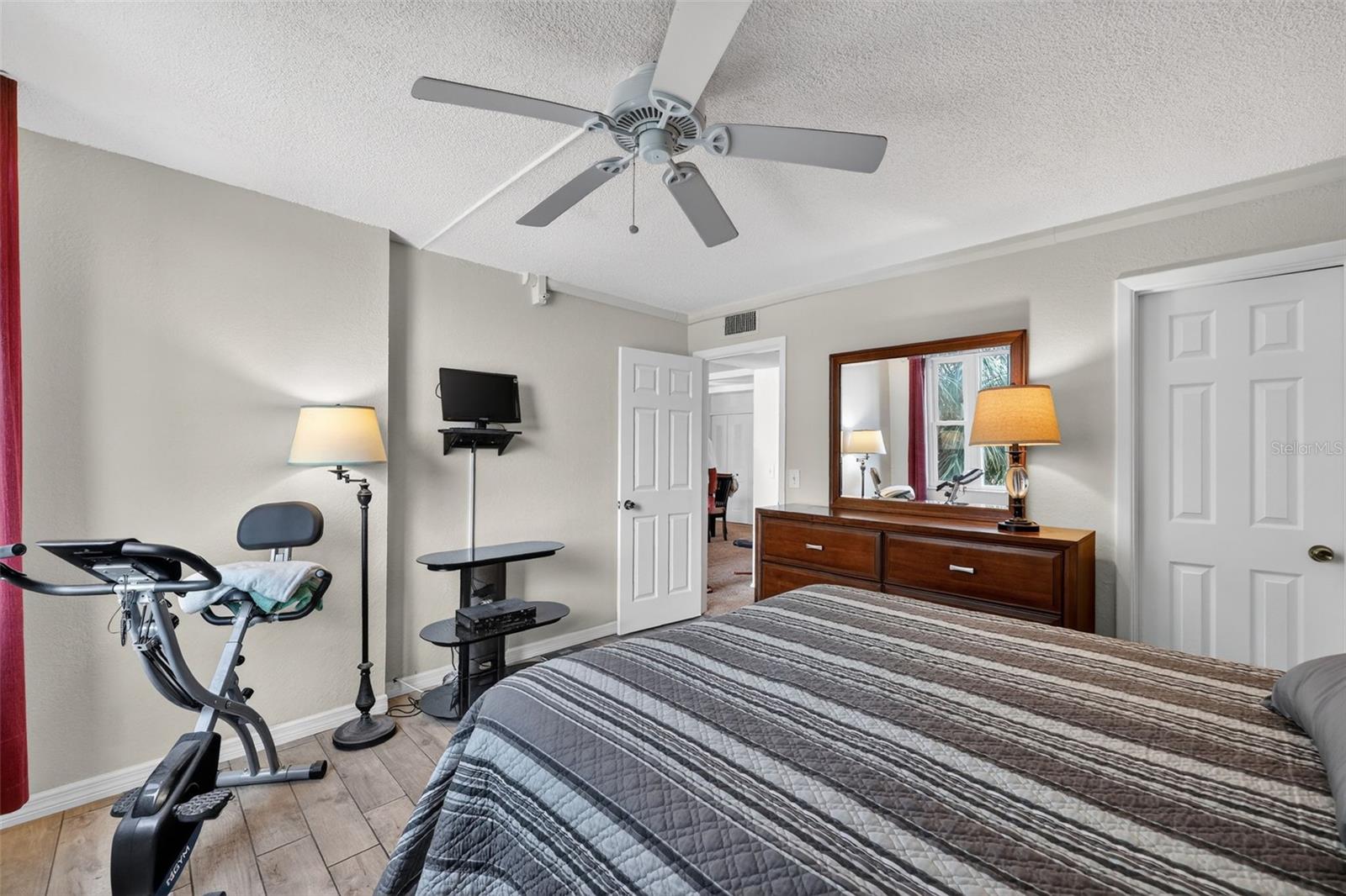 DOLPHIN COVE CLEARWATER - Residential